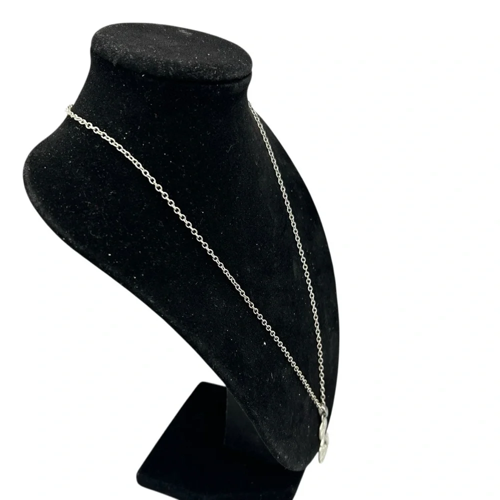 Vintage Unmarked Silver Sand Dollar Necklace | Coastal Beach Charm 18” - Picture 9 of 12